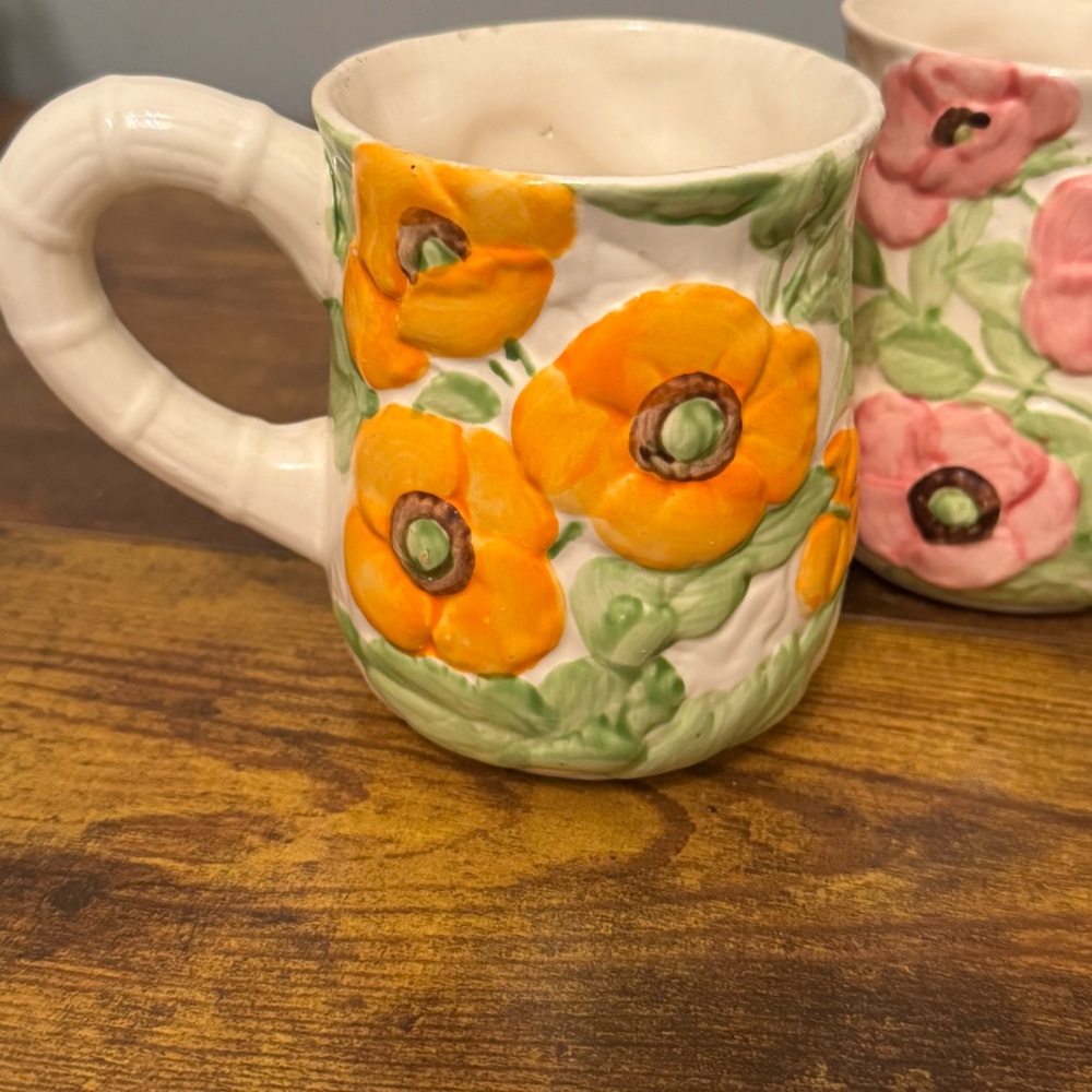 Shafford Fleurs du Jour Floral Relief Mugs Set of‎ 4 Handpainted 1988 Vintage - Picture 5 of 11